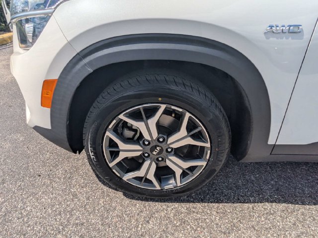 Certified 2021 Kia Seltos EX AWD/4WD image 11