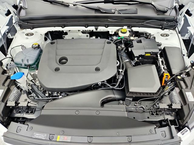New 2026 Volvo XC40 B5 Plus w/ Protection Package Premier image 28