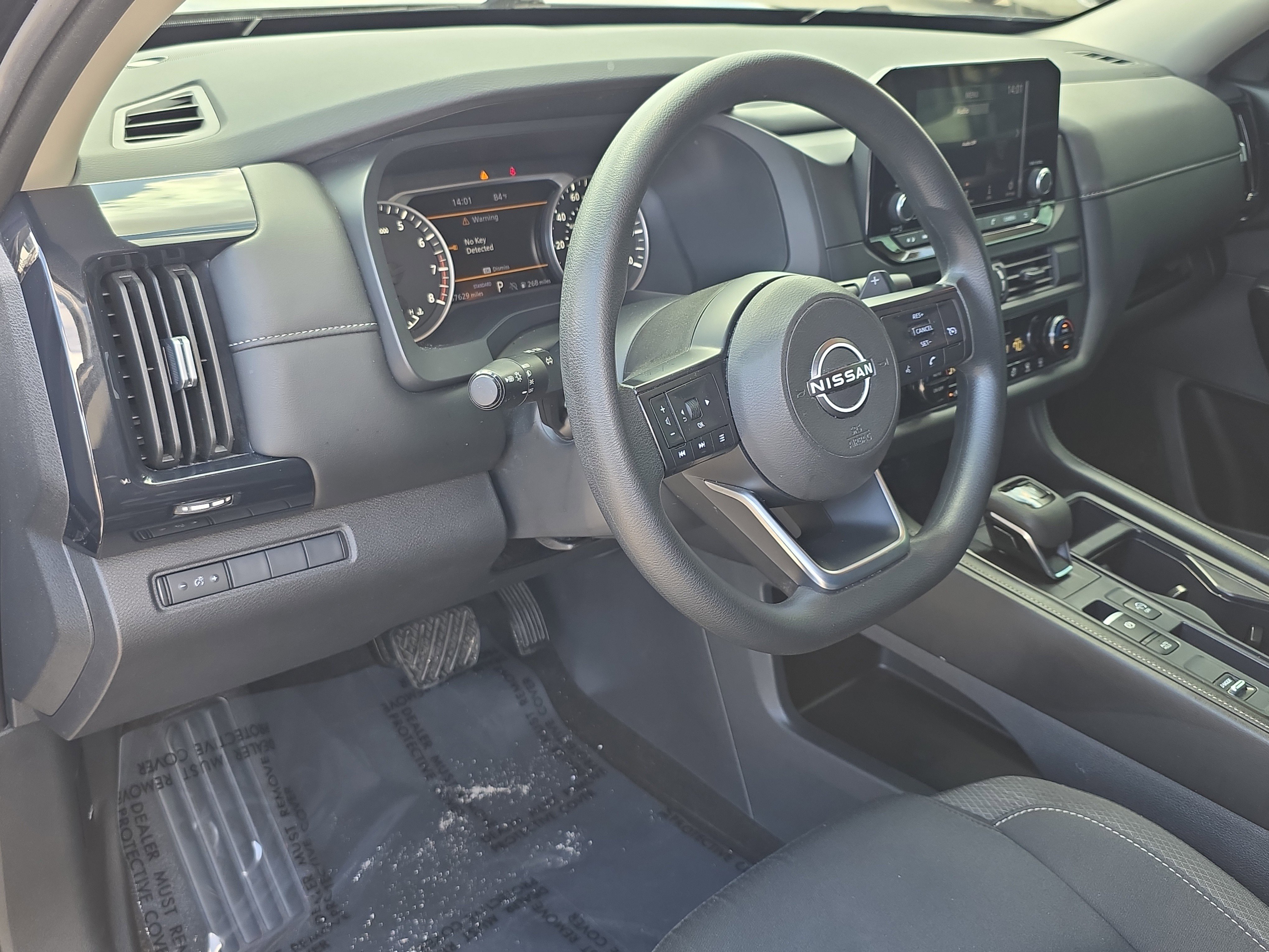 Used 2024 Nissan Pathfinder S image 20