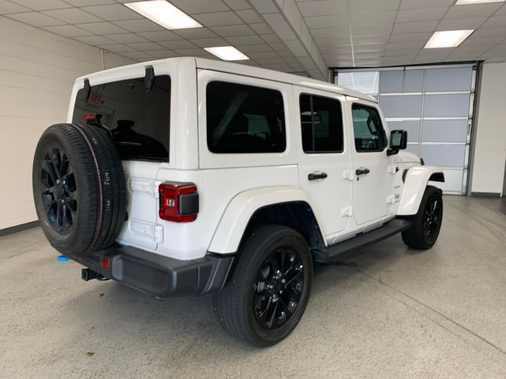Certified 2022 Jeep Wrangler Unlimited Sahara w/ Cold Weather Group AWD/4WD image 4
