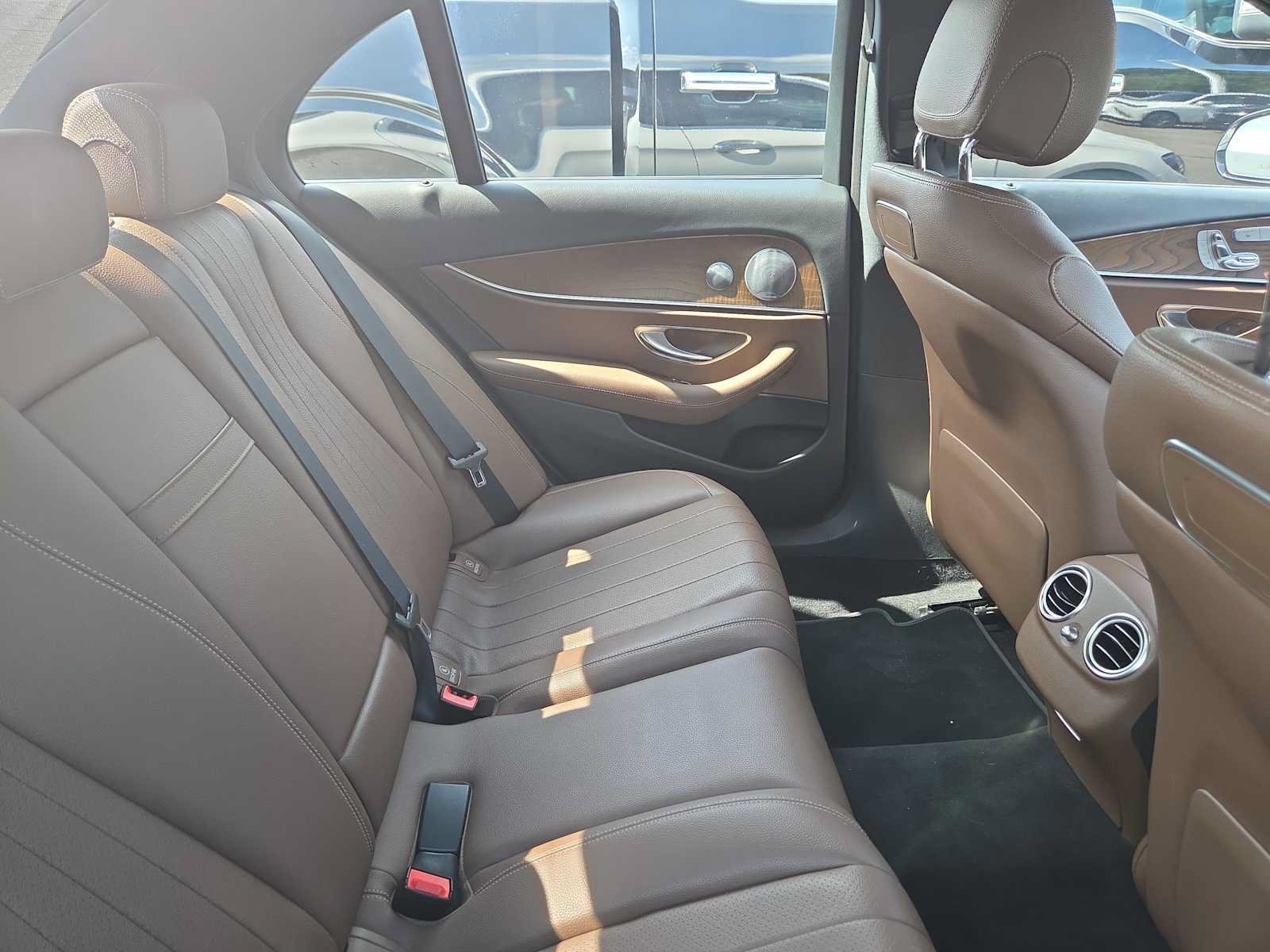 Used 2018 Mercedes-Benz E 300 image 11