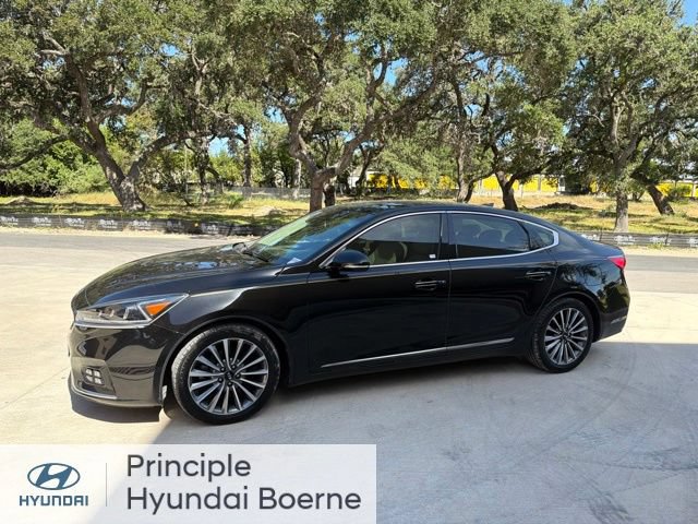 Used 2017 Kia Cadenza Technology