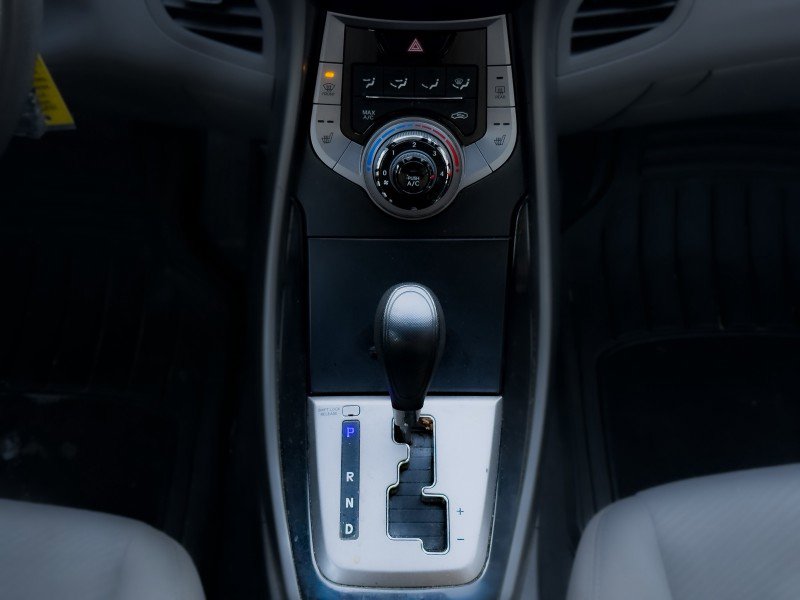 Used 2013 Hyundai Elantra GLS w/ Preferred Pkg image 22