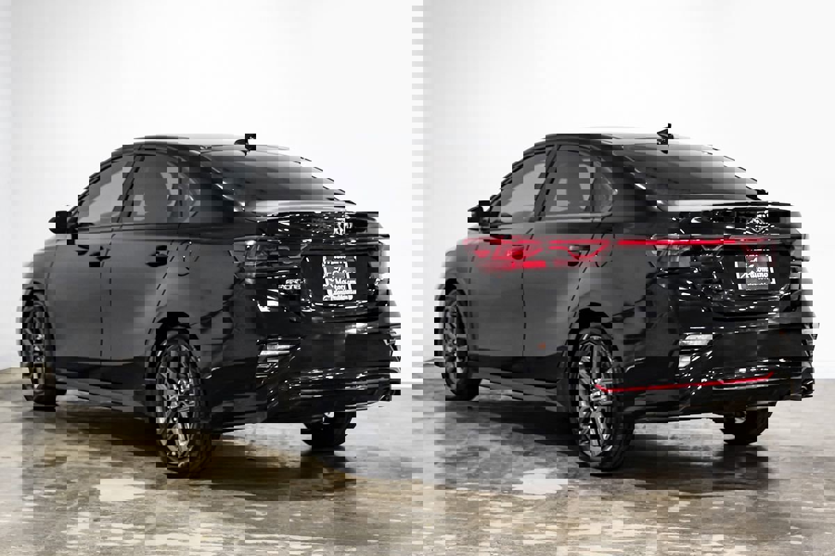 Used 2021 Kia Forte GT-Line image 9