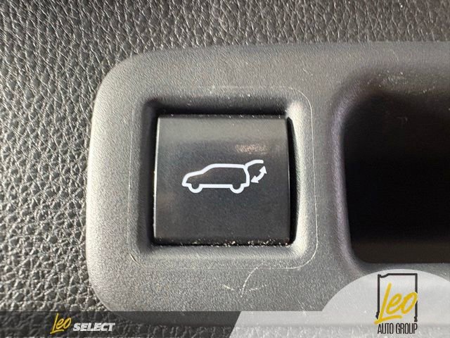 Used 2021 Toyota Highlander LE image 13