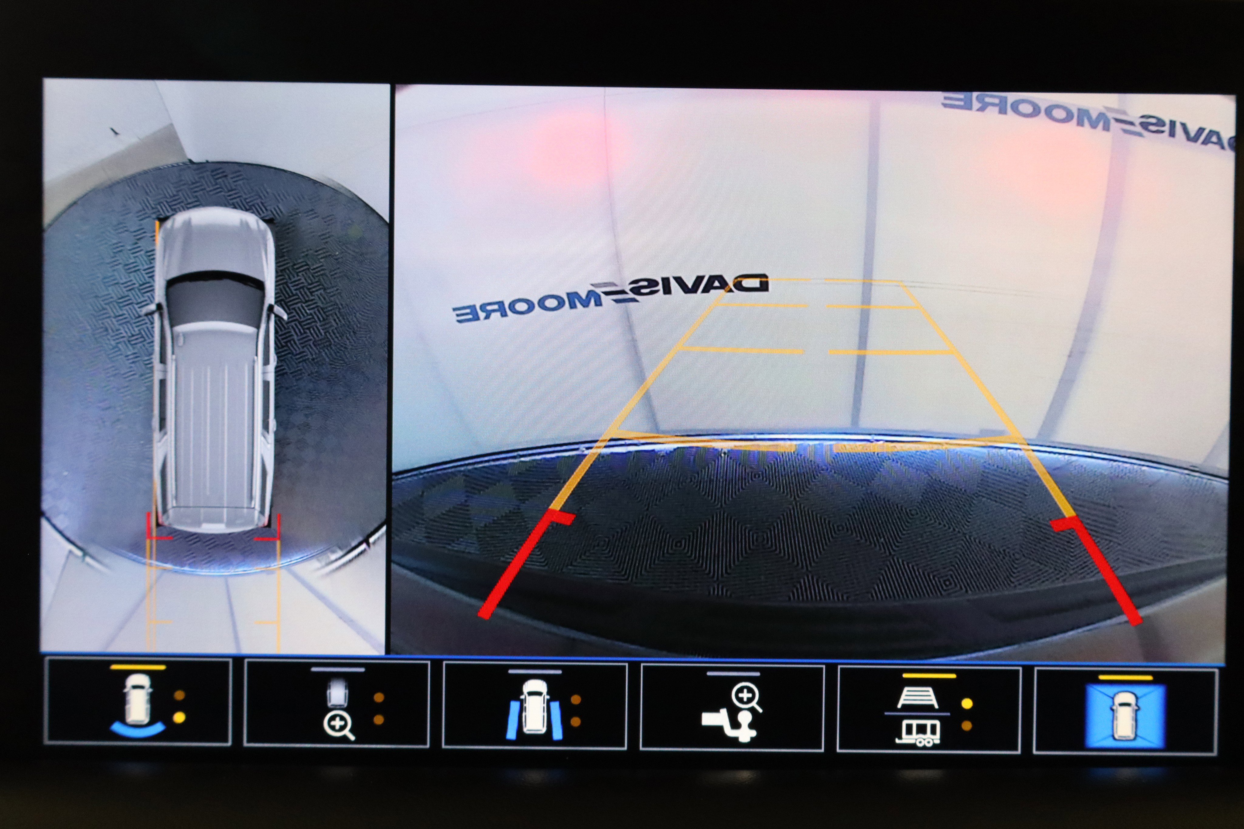 Used 2021 Chevrolet Tahoe RST w/ Luxury Package image 23