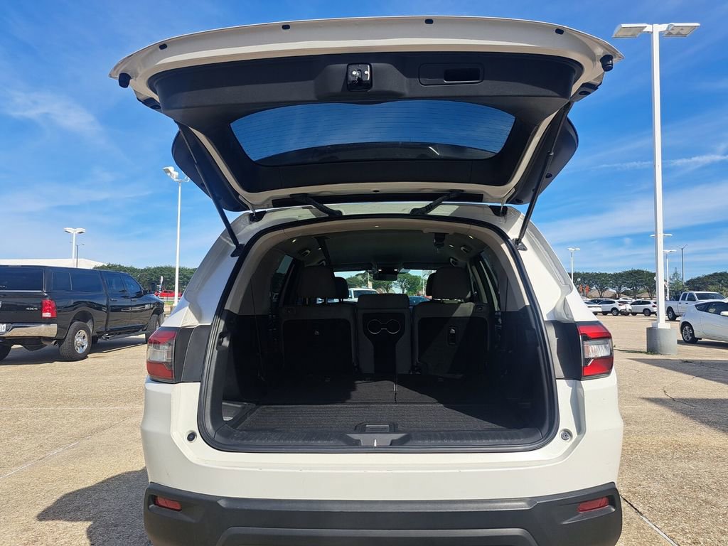 Used 2023 Honda Pilot LX image 23