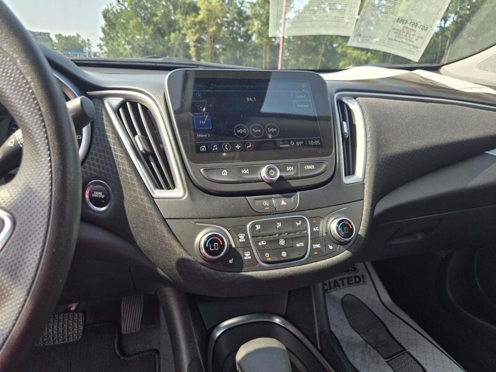 Used 2025 Chevrolet Malibu LT FWD image 14