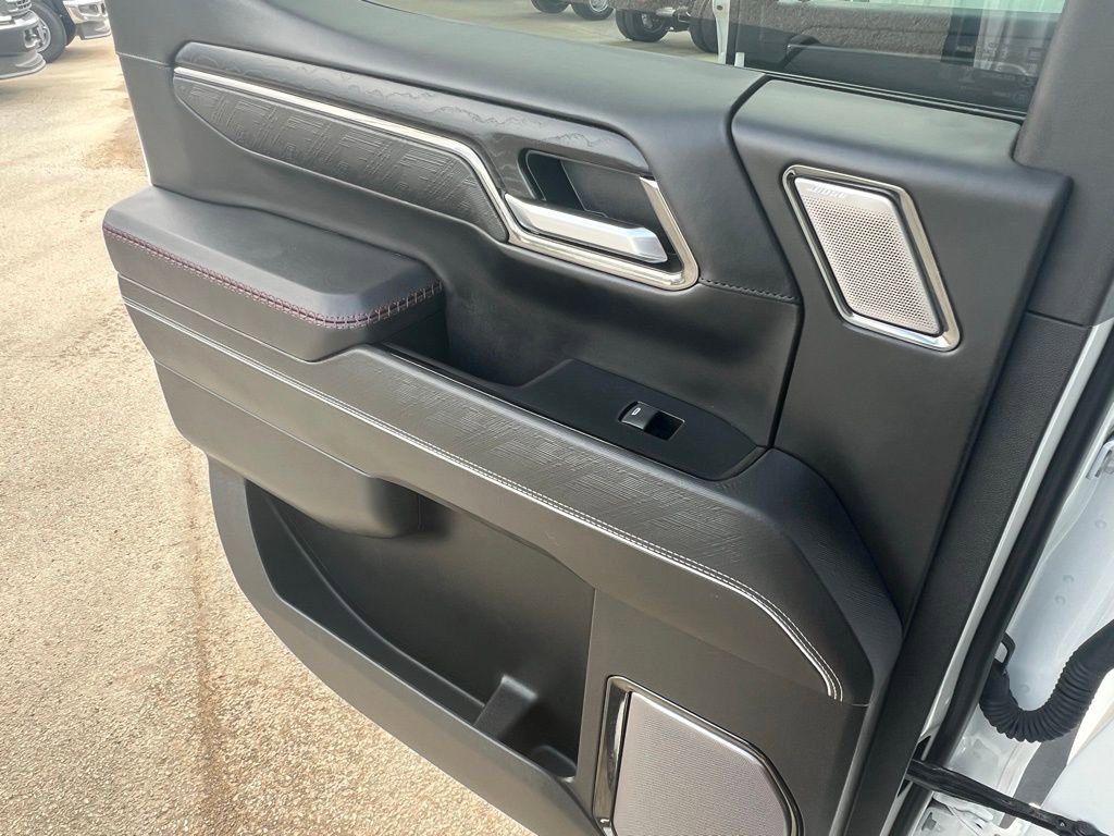 Used 2024 GMC Sierra 1500 AT4X image 17