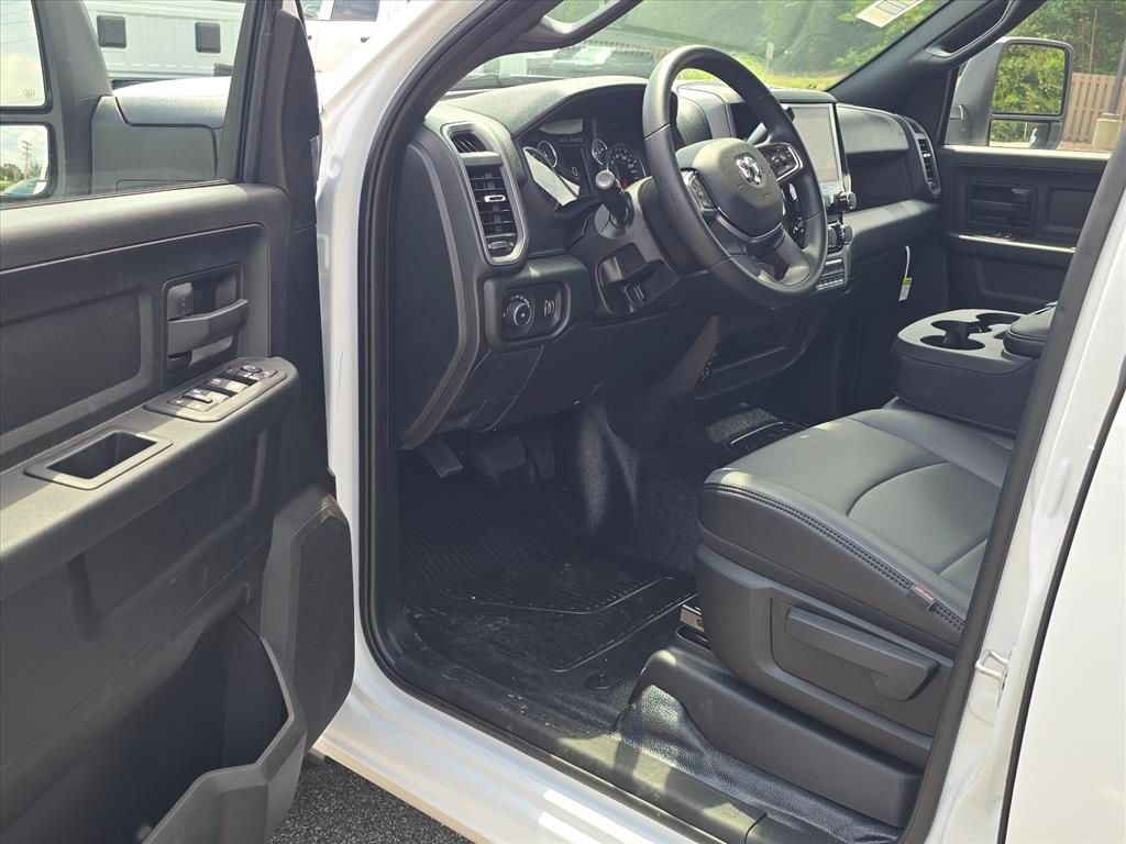 New 2026 RAM 3500 Tradesman w/ Chrome Appearance Group A AWD/4WD image 4