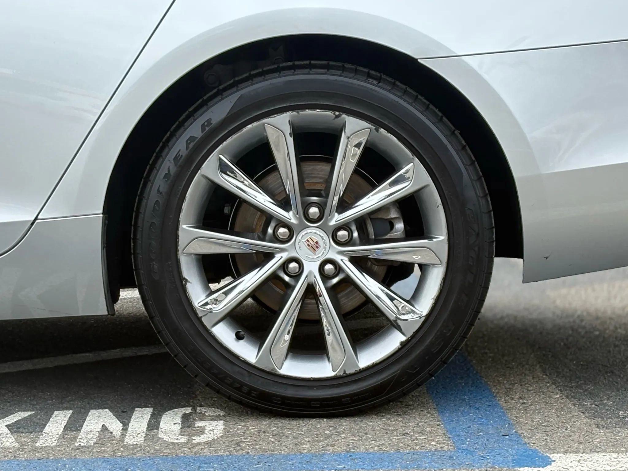 Used 2013 Cadillac XTS Luxury w/ Driver Awareness Package FWD image 32