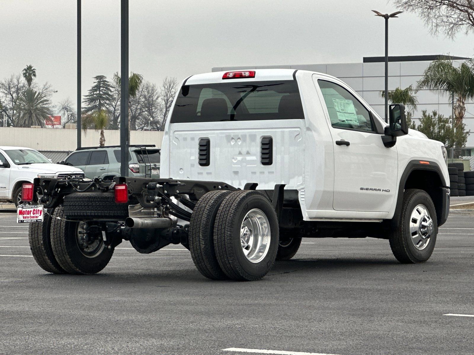 New 2025 GMC Sierra 3500 Pro w/ Convenience Package AWD/4WD image 4
