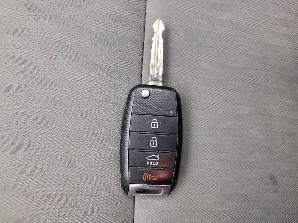 Used 2016 Kia Forte LX FWD image 32