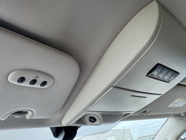 Used 2015 Chrysler Town & Country Touring-L w/ Driver Convenience Group FWD image 20
