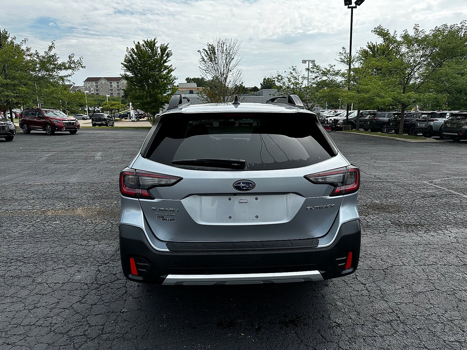 Used 2021 Subaru Outback Limited w/ Popular Package #2 AWD/4WD image 4