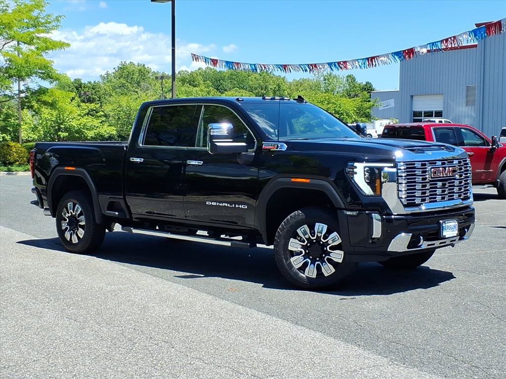 New 2026 GMC Sierra 2500 Denali w/ Denali Reserve Package AWD/4WD image 2