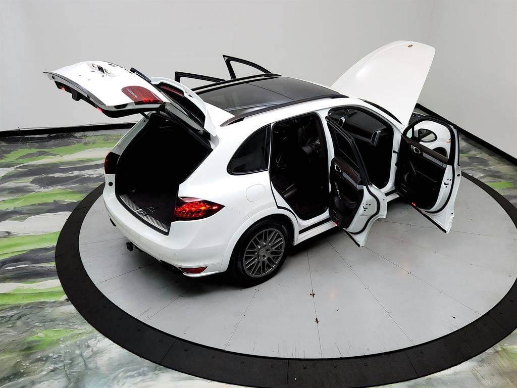 Used 2013 Porsche Cayenne GTS AWD/4WD image 38