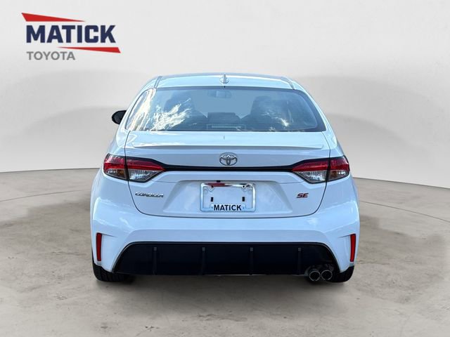 Used 2023 Toyota Corolla SE w/ SE Premium Package image 6