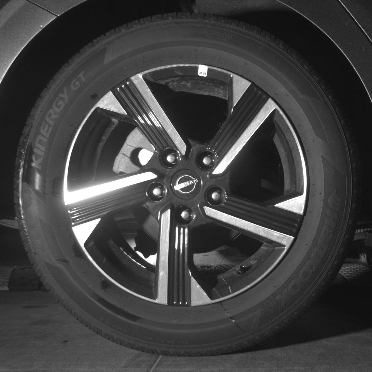 Used 2025 Nissan Sentra SV FWD image 15