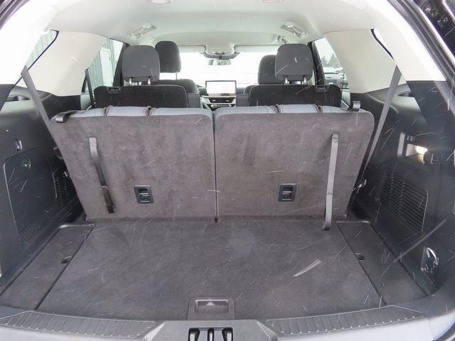 Used 2025 Ford Explorer Active image 32