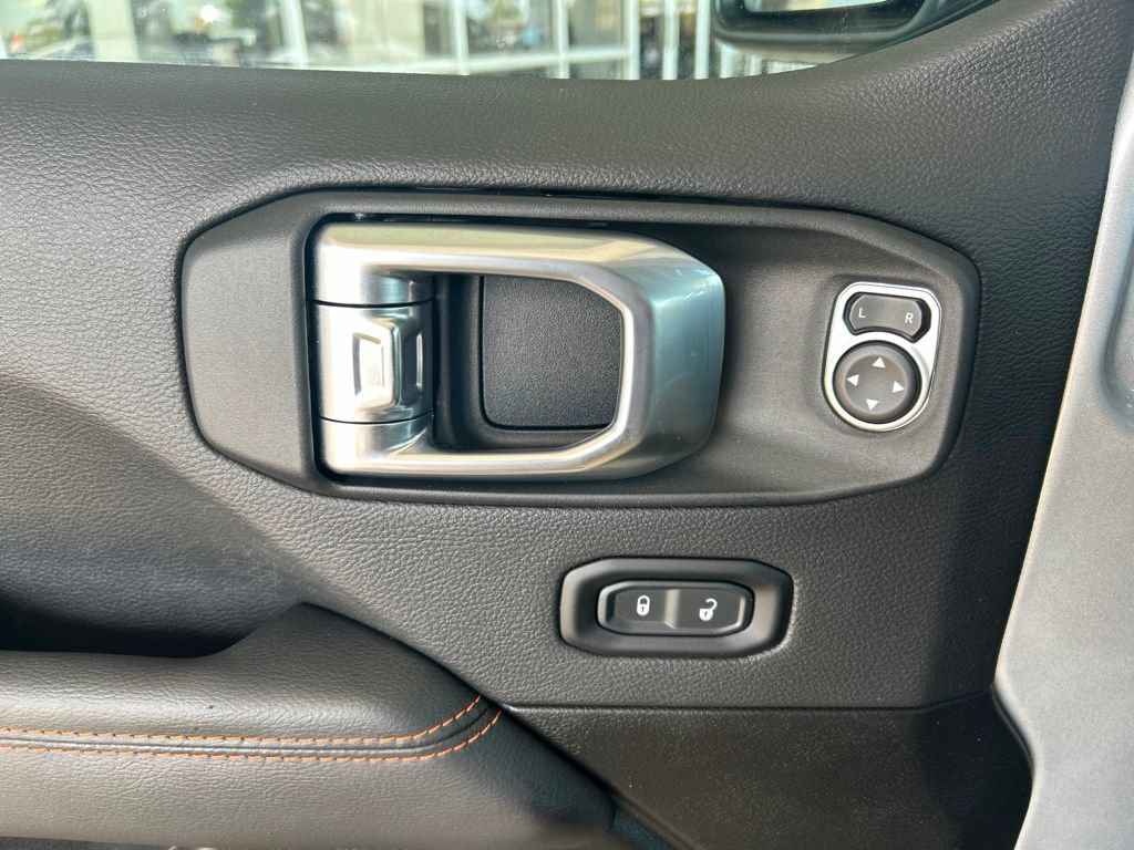 Used 2023 Jeep Gladiator Mojave w/ Cold Weather Group AWD/4WD image 25