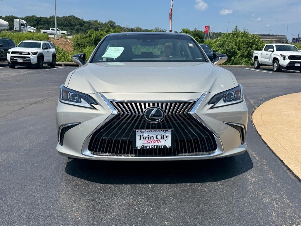 Used 2019 Lexus ES 350 w/ Accessory Package FWD image 9