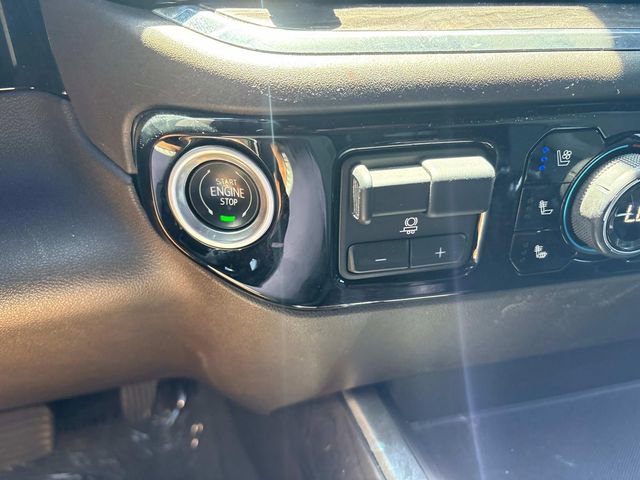 Used 2023 Chevrolet Silverado 1500 LTZ image 25