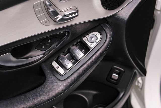 Used 2019 Mercedes-Benz GLC 300 w/ Premium Package image 38