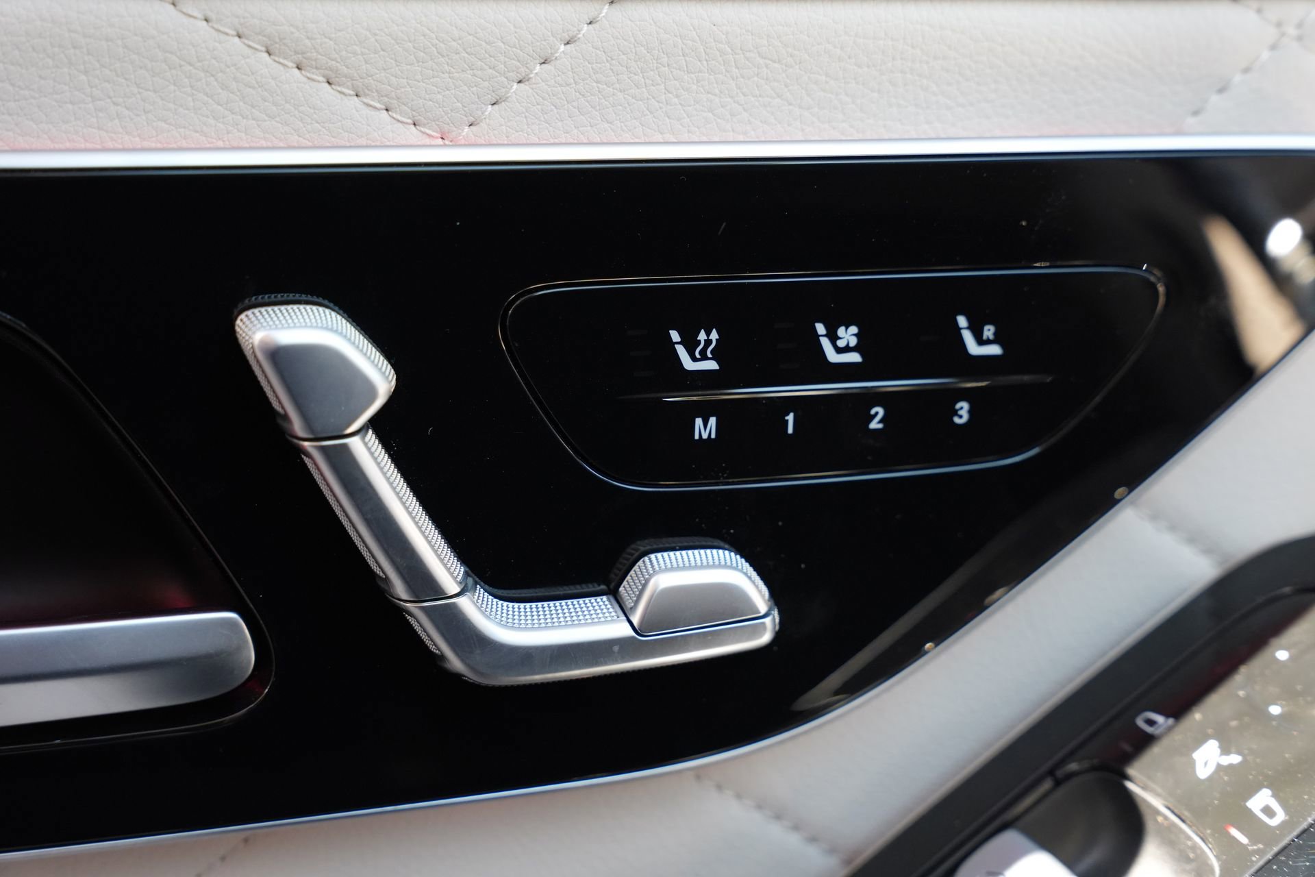 Used 2022 Mercedes-Benz S 580 4MATIC Sedan image 14