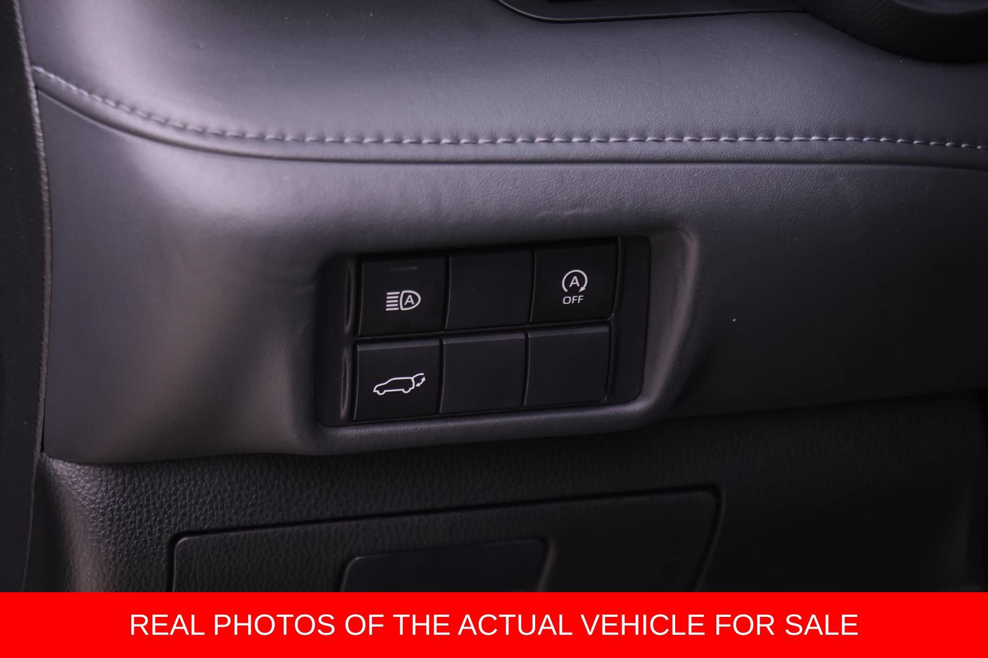 Used 2023 Toyota Highlander XLE AWD/4WD image 16