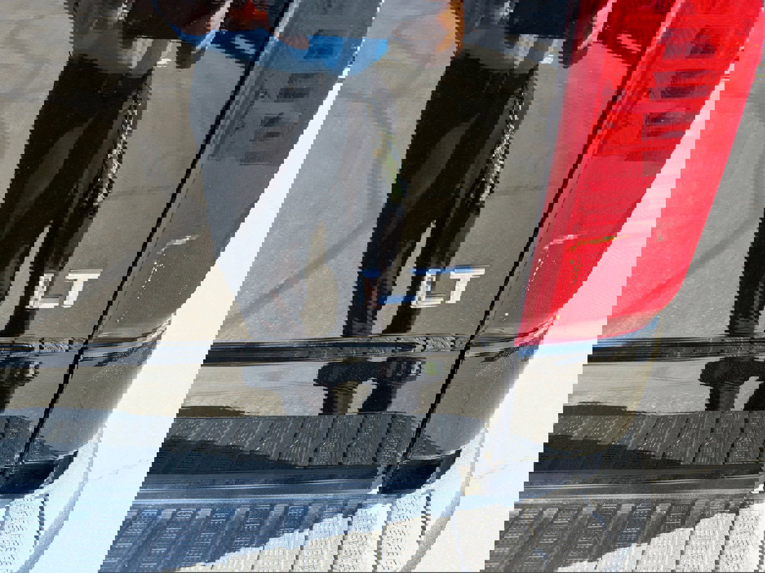 Used 2025 Chevrolet Silverado 2500 LT w/ Convenience Package image 49