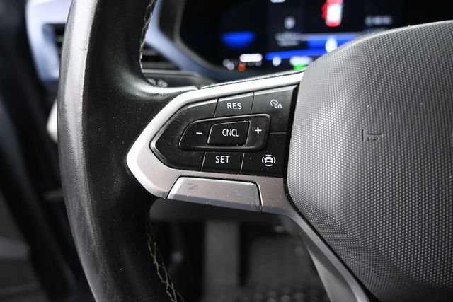 Used 2022 Volkswagen Taos SE FWD image 11