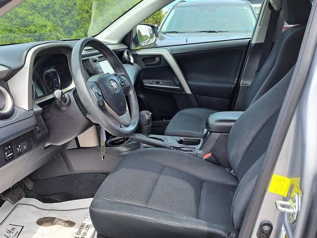 Used 2018 Toyota RAV4 LE w/ All Weather Liner Package AWD/4WD image 21