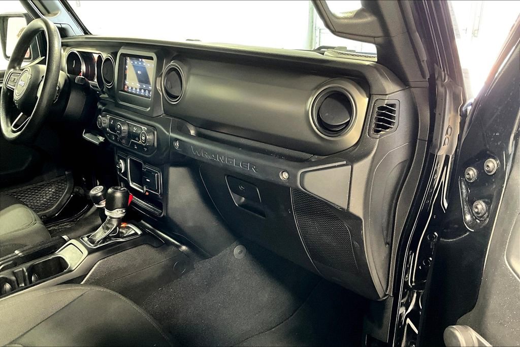 Used 2023 Jeep Wrangler Sport image 19