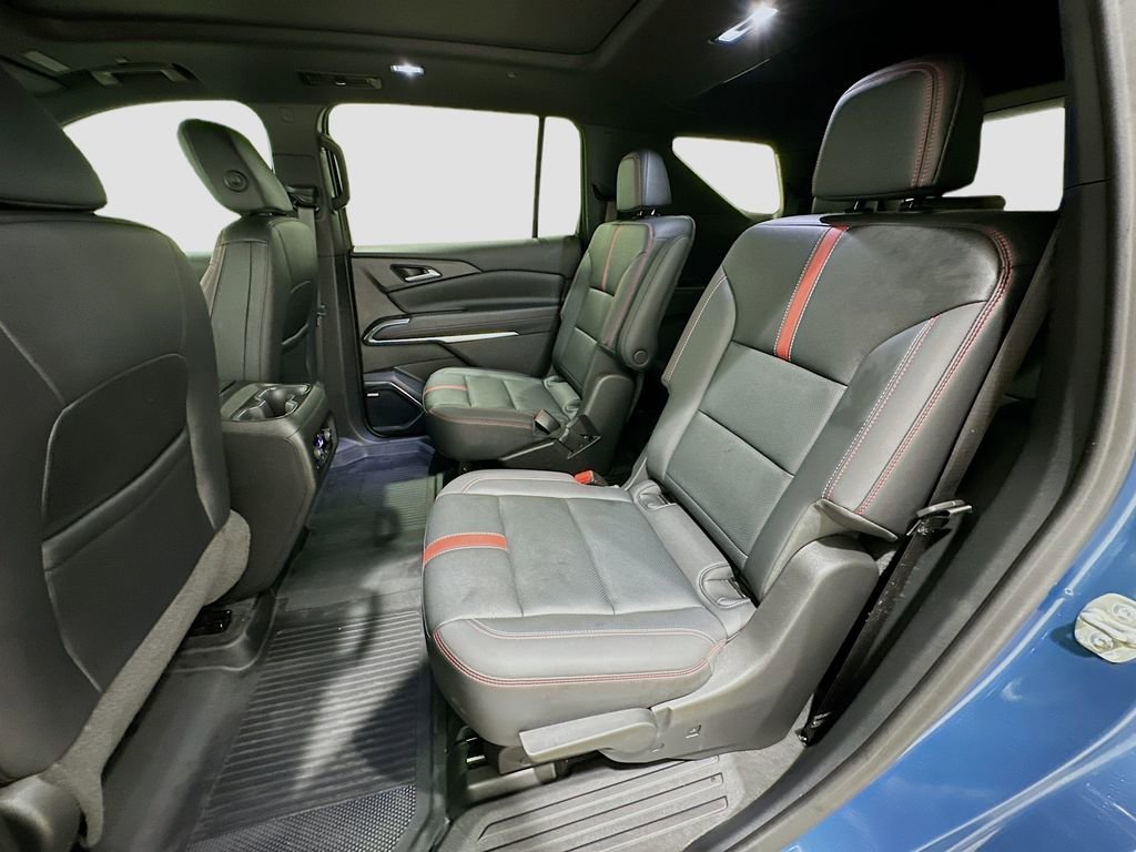 Used 2024 Chevrolet Traverse RS AWD/4WD image 26