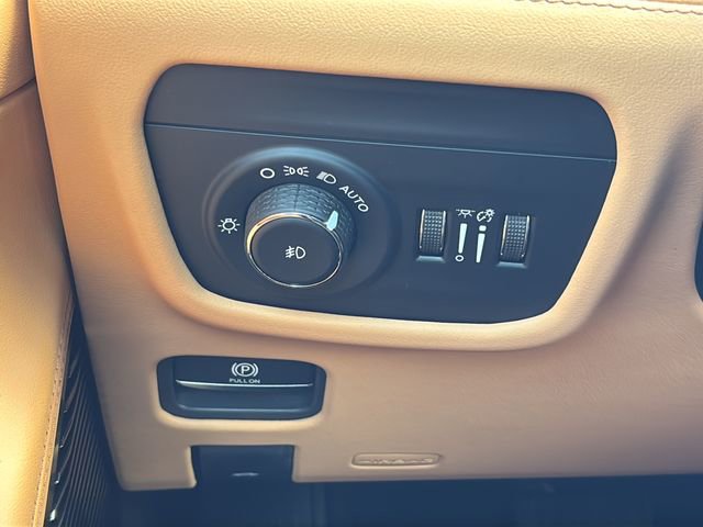 New 2026 Jeep Grand Cherokee L Summit image 33