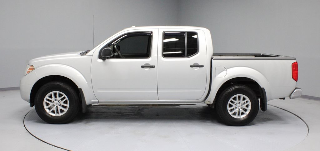 Used 2015 Nissan Frontier SV w/ SV Value Truck Package AWD/4WD image 8