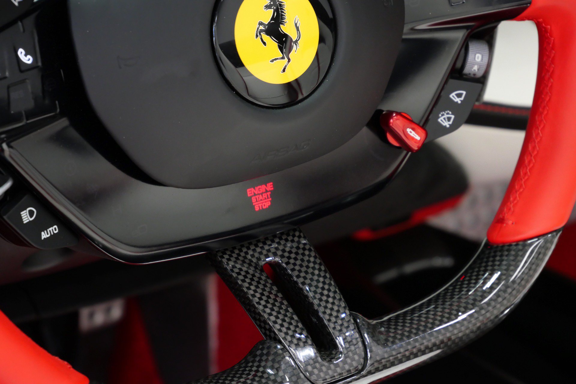 Used 2025 Ferrari SF90 Spider AWD/4WD image 31