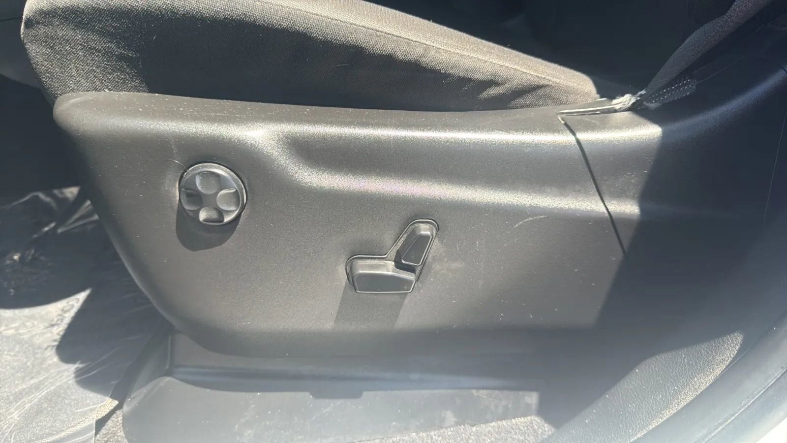 Used 2020 Jeep Grand Cherokee Laredo RWD image 17