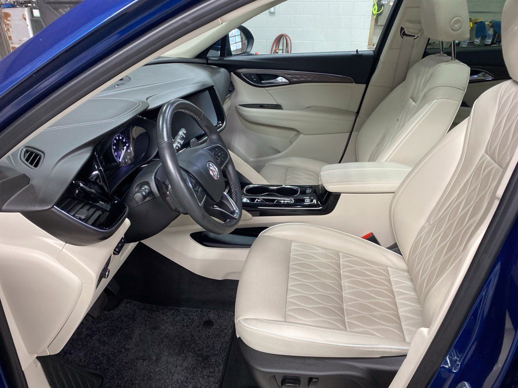 Used 2023 Buick Envision Avenir AWD/4WD image 35