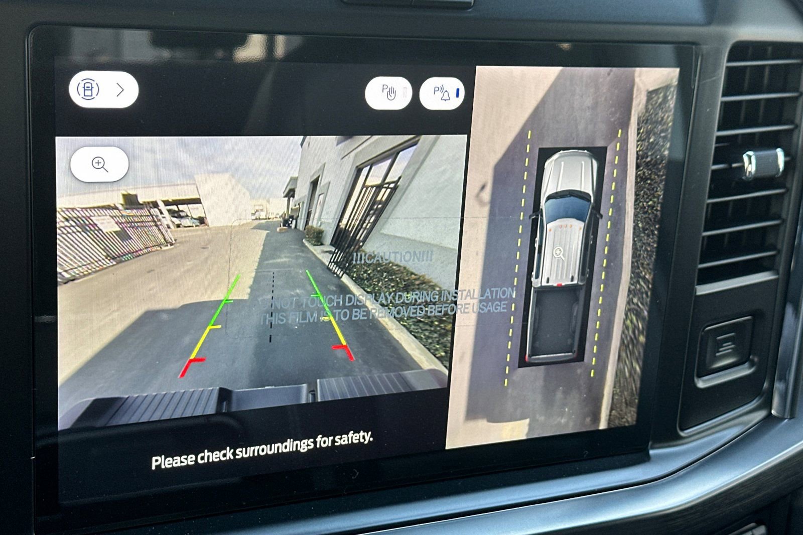 New 2026 Ford F350 Lariat w/ Black Appearance Package image 19