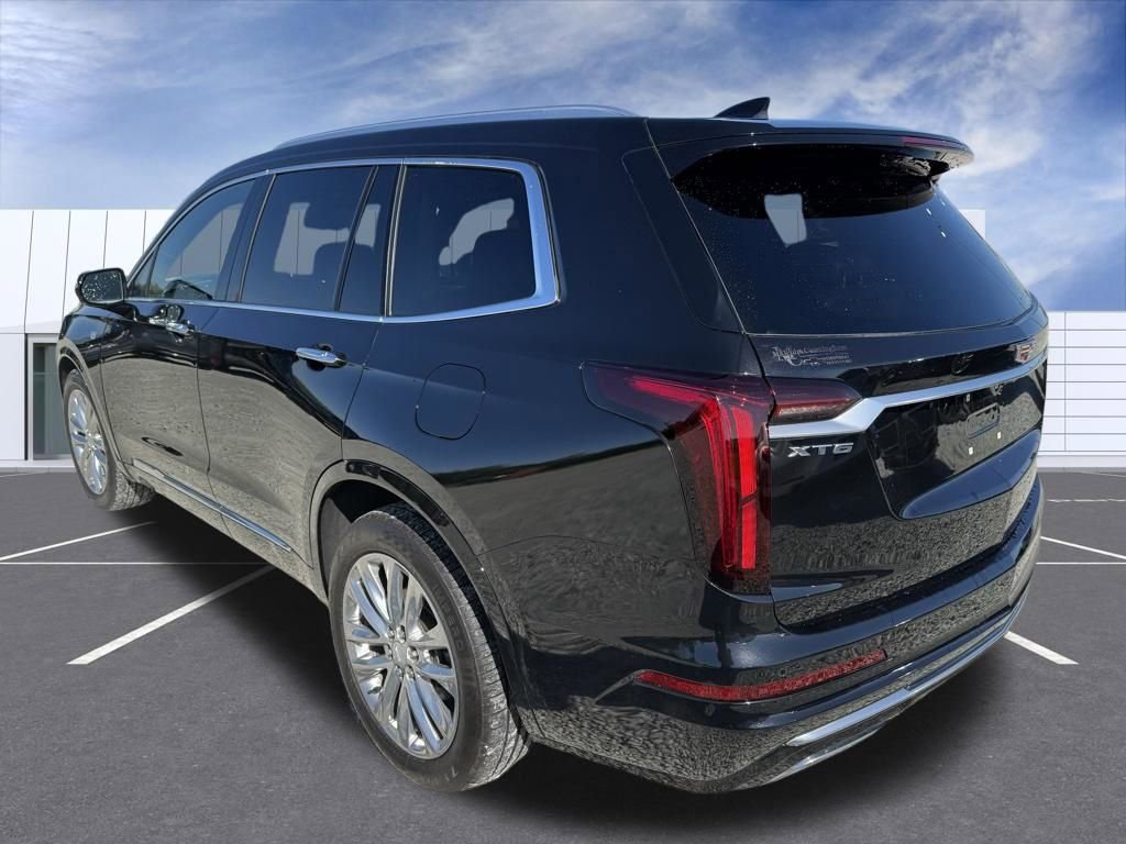 Used 2023 Cadillac XT6 Premium Luxury FWD image 4
