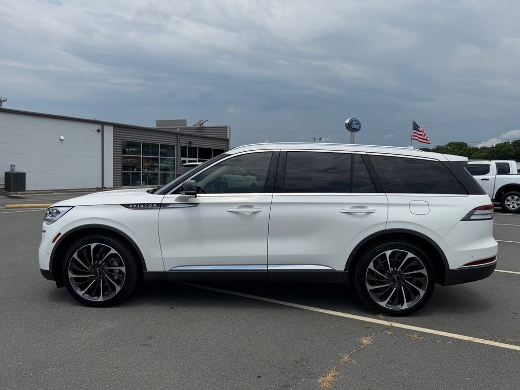 Used 2022 Lincoln Aviator Reserve w/ Equipment Group 201A AWD/4WD image 8