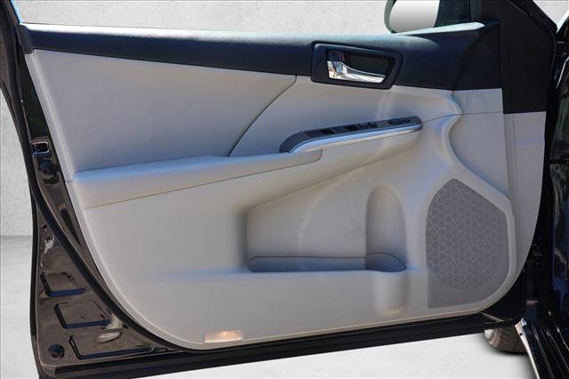 Used 2013 Toyota Camry XLE FWD image 12