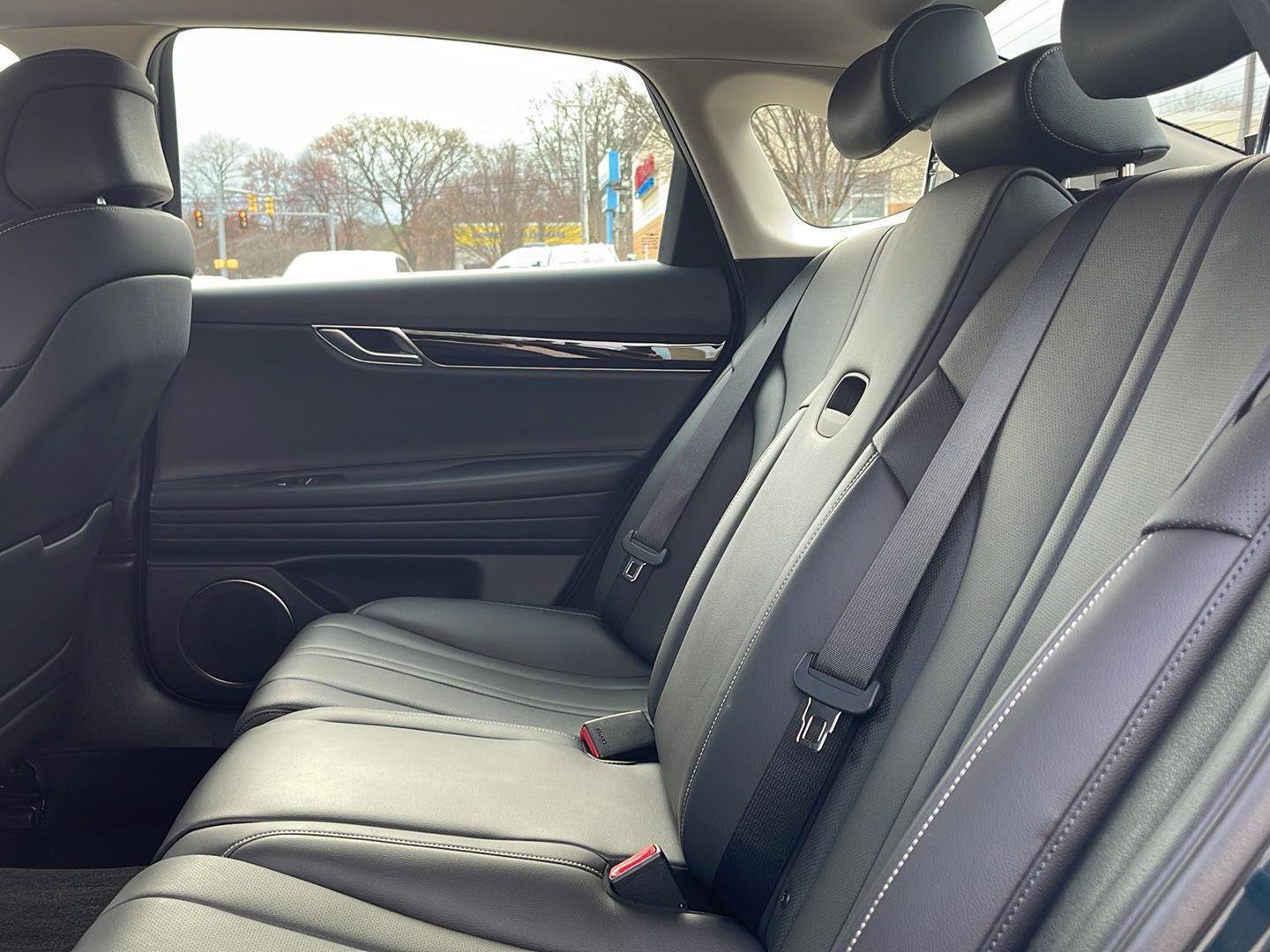 Used 2021 Genesis G80 2.5T image 15