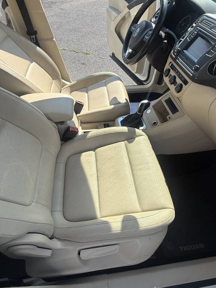 Used 2016 Volkswagen Tiguan S FWD image 10