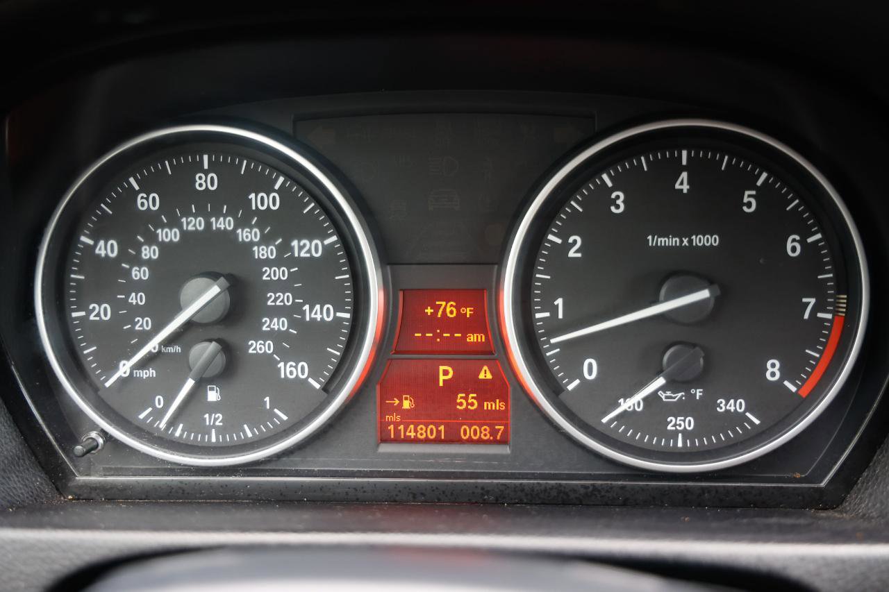 Used 2013 BMW 328i Convertible image 28