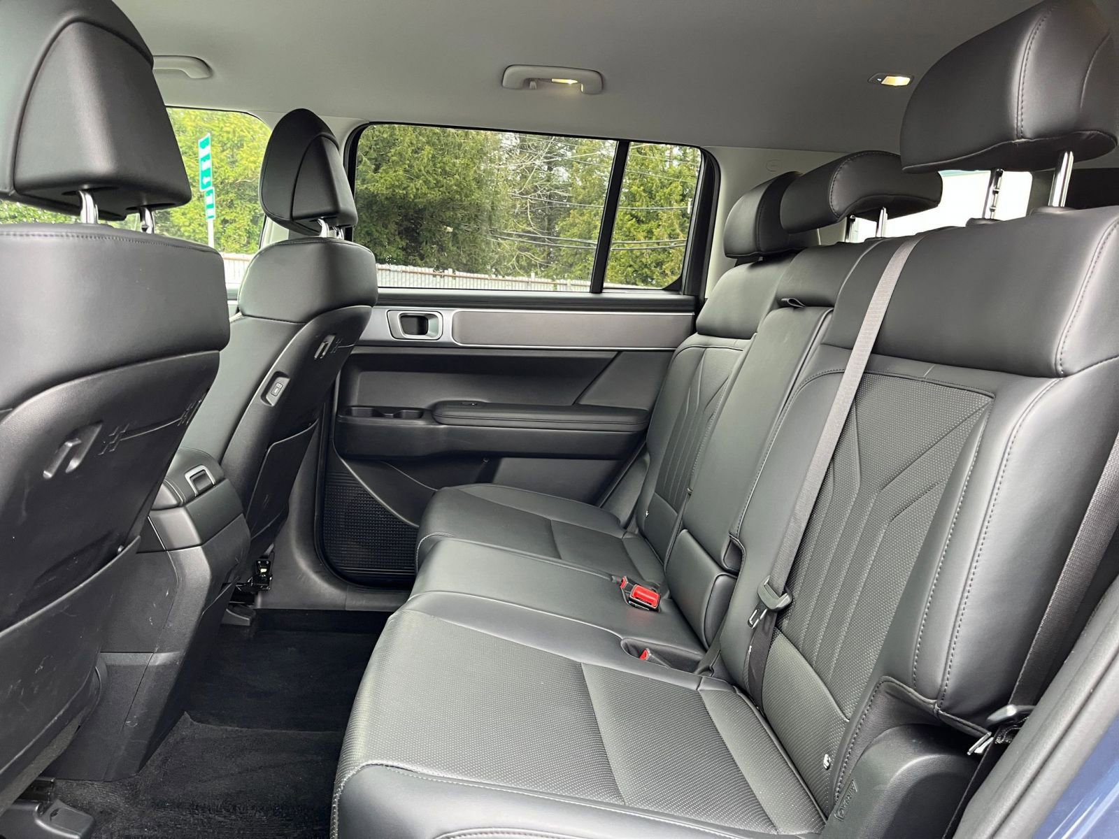 Used 2025 Hyundai Santa Fe SEL image 29