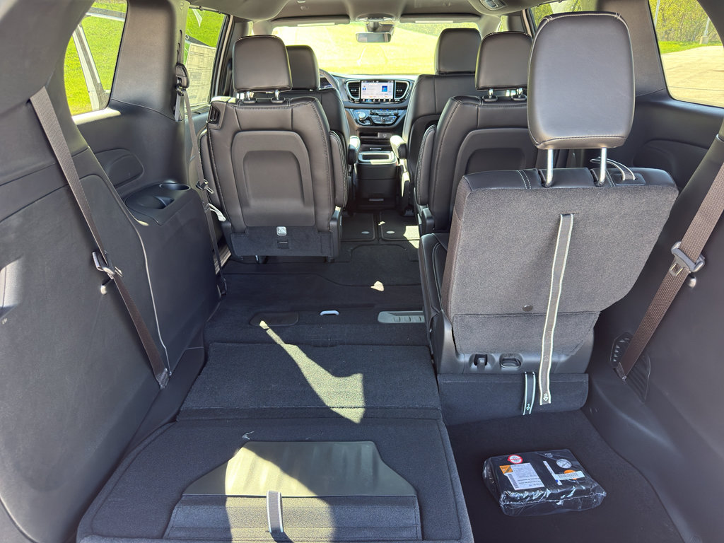 New 2026 Chrysler Voyager LX FWD image 35