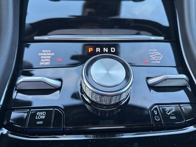 New 2025 Jeep Grand Cherokee Summit image 17